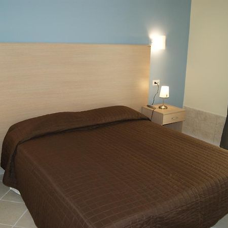 Guest House Golfo Xifonio 奥古斯塔 外观 照片